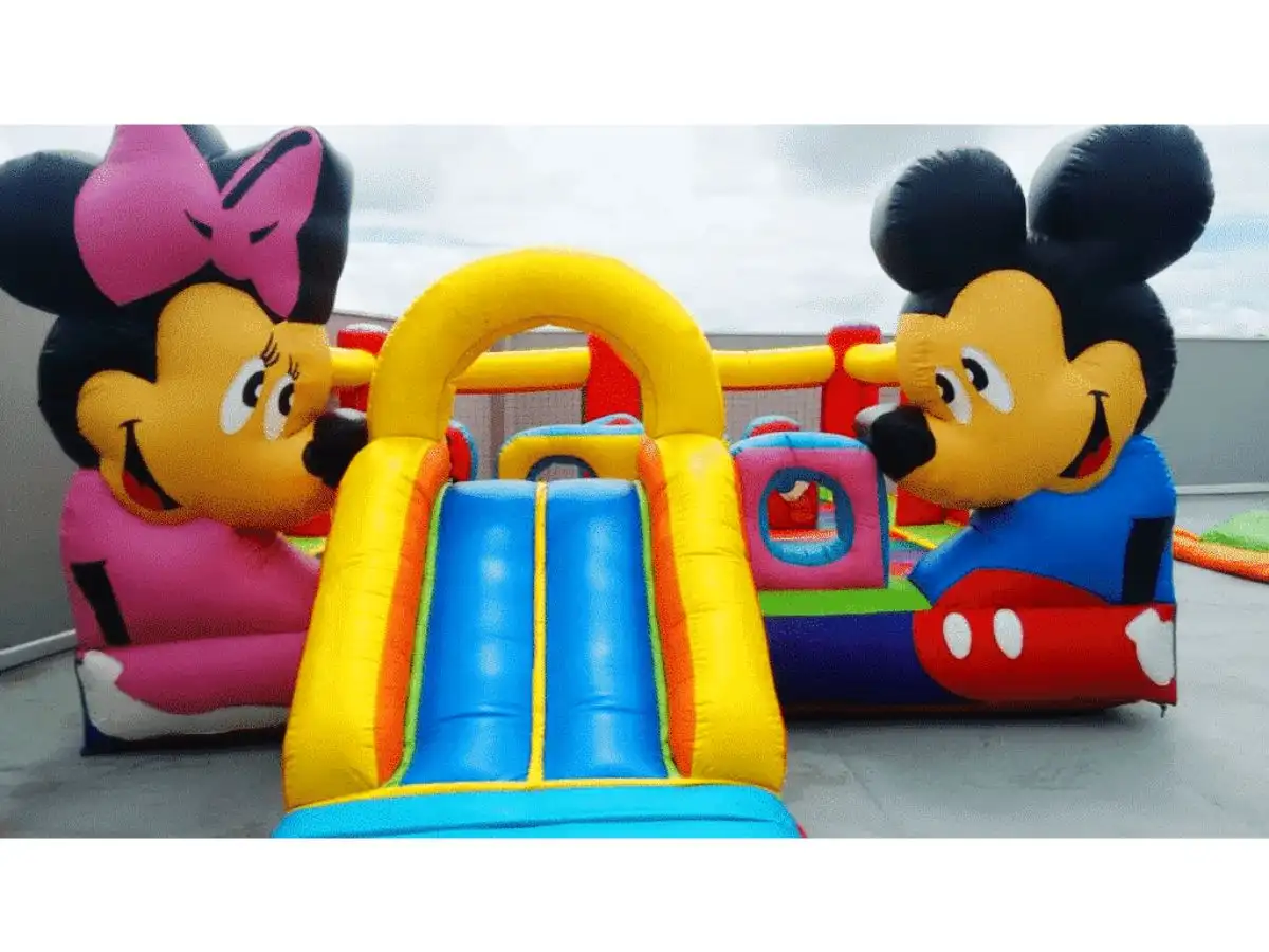 kid play mickey e minie