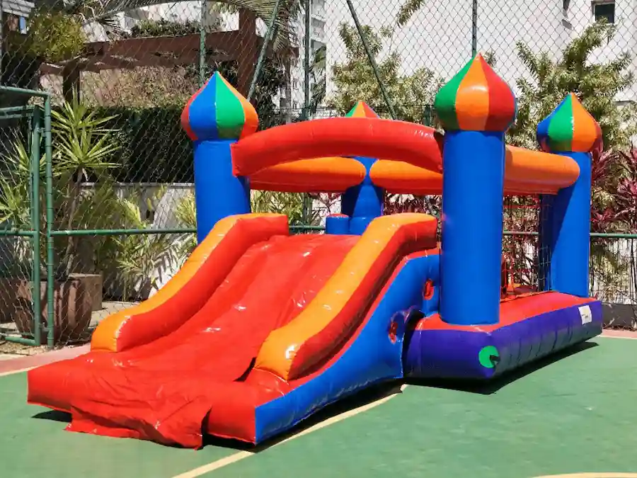 aluguel de castelinho com escorrega